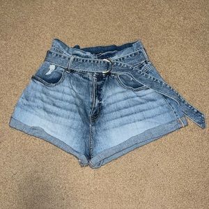 Eunina: High Waisted, Paperbag, Jean shorts
